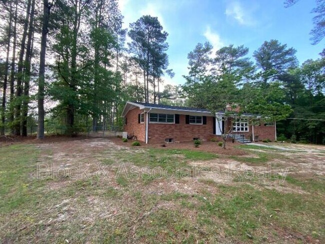 Foto del edificio - 405 N Main St