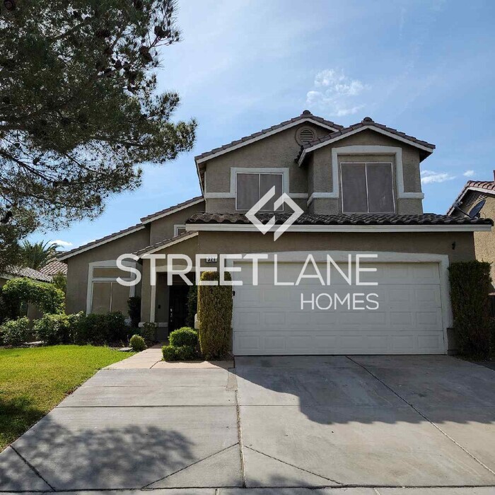 Foto principal - Spacious 5 bedroom home with a POOL in Hen...