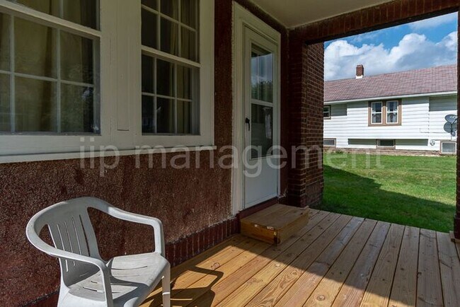 Foto del edificio - 1731 Preston Ave