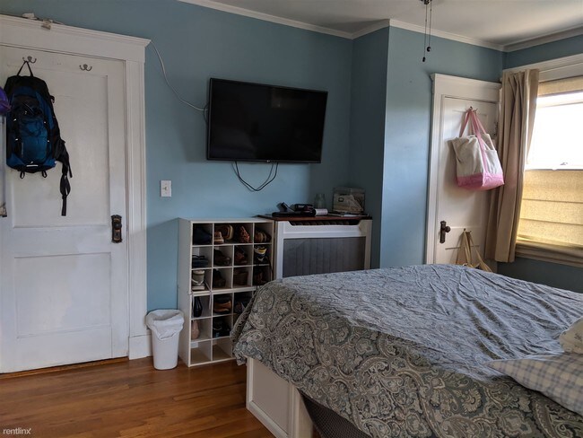 Building Photo - 2 br, 1 bath  - 307 Kittredge St # 2
