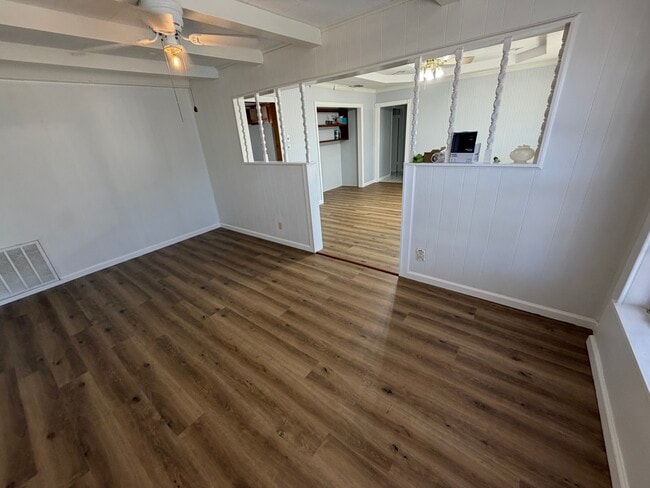 Building Photo - 1818 Joanna Ave