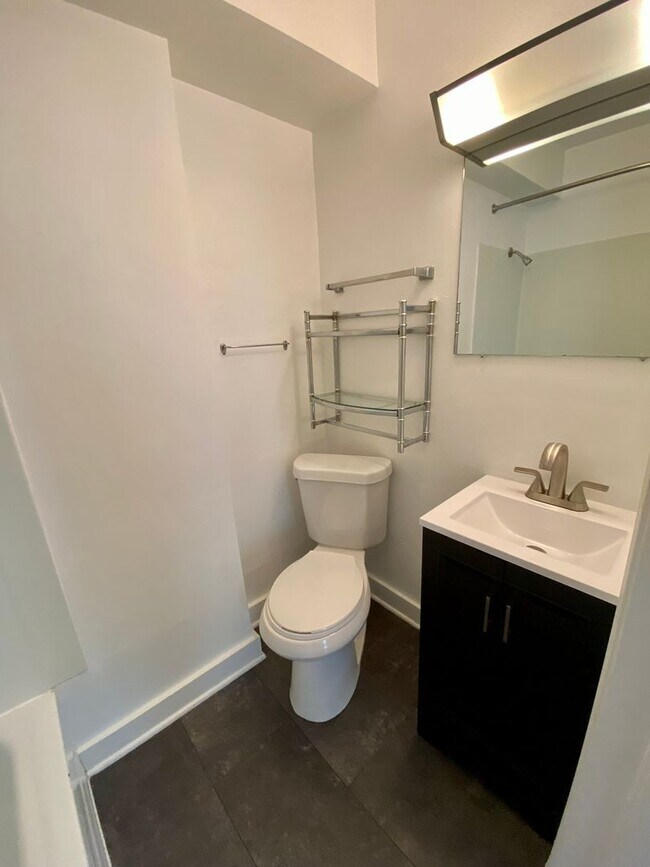 Foto del edificio - 947 E Gorham St