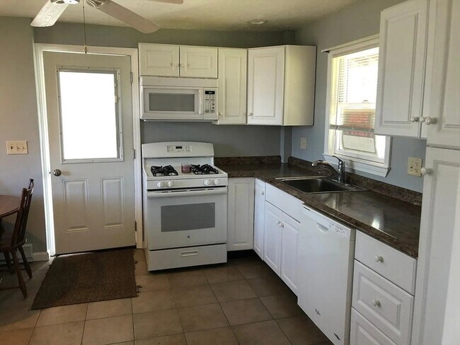 Foto del edificio - 7 Old Orchard Ln