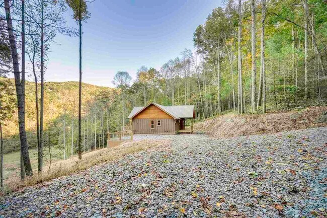 Building Photo - 259 Buck Creek Trl