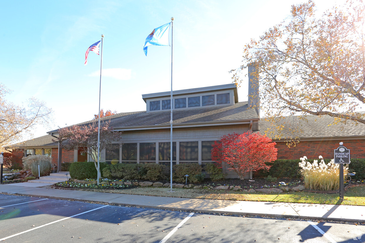 Primary Photo - Echo Trail Apartments