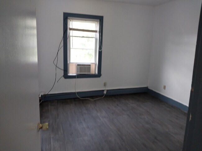 Bedroom #1 - 73 Felix St
