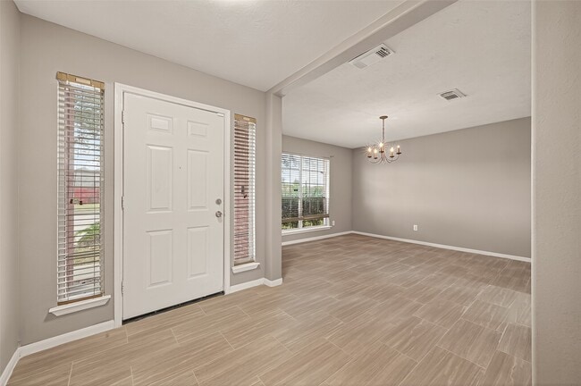 Building Photo - 17938 Chisholm Trail