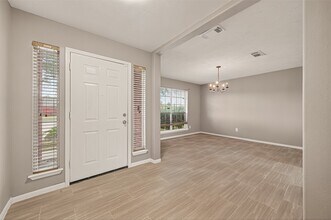 Building Photo - 17938 Chisholm Trail