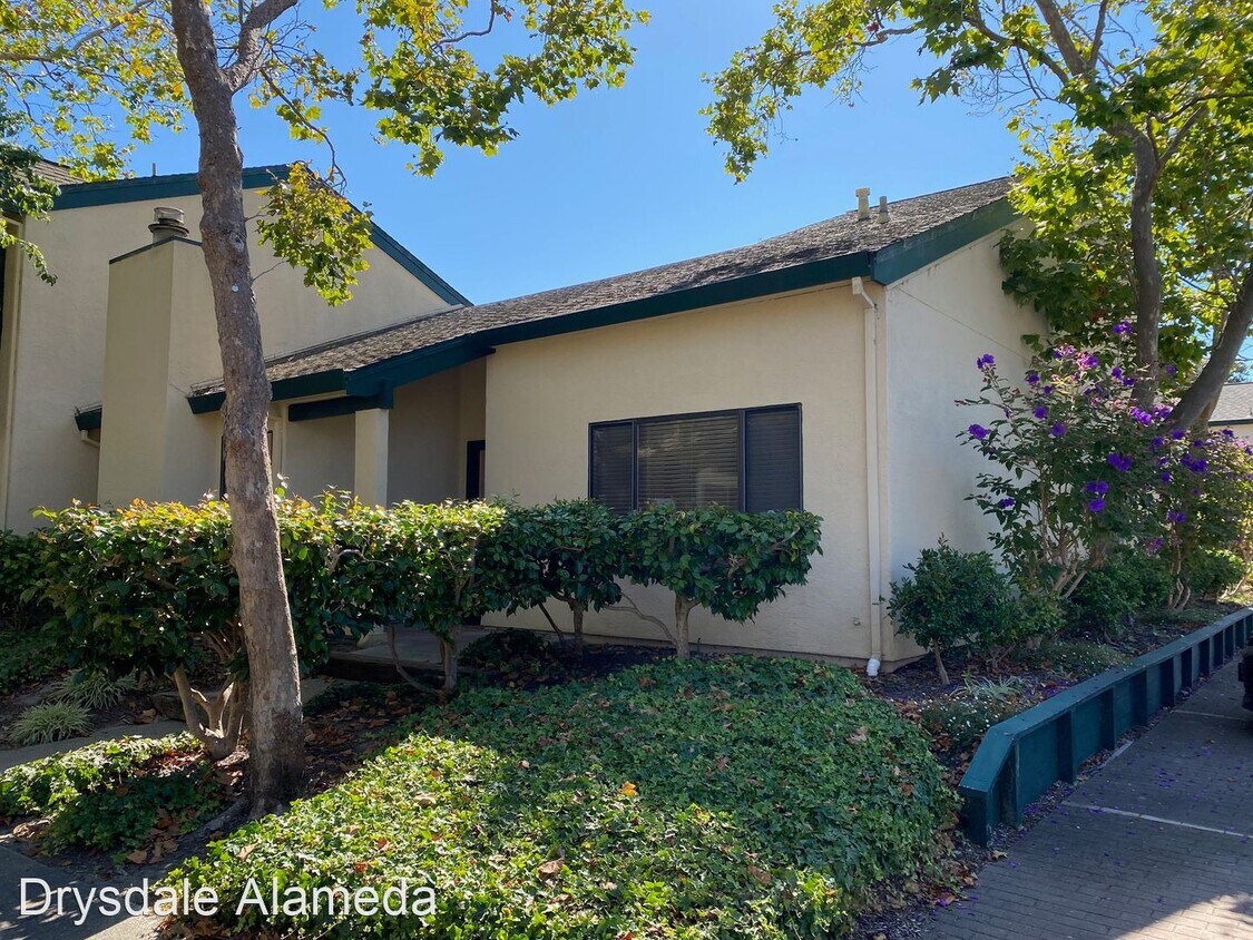 Primary Photo - 2 br, 2 bath House - 201 Lagunaria Lane