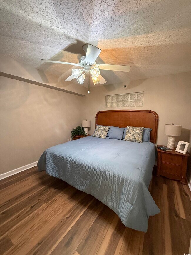 Foto del edificio - 215 77th Ave N