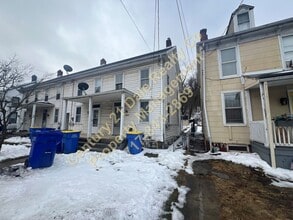 Building Photo - 1454 S George St