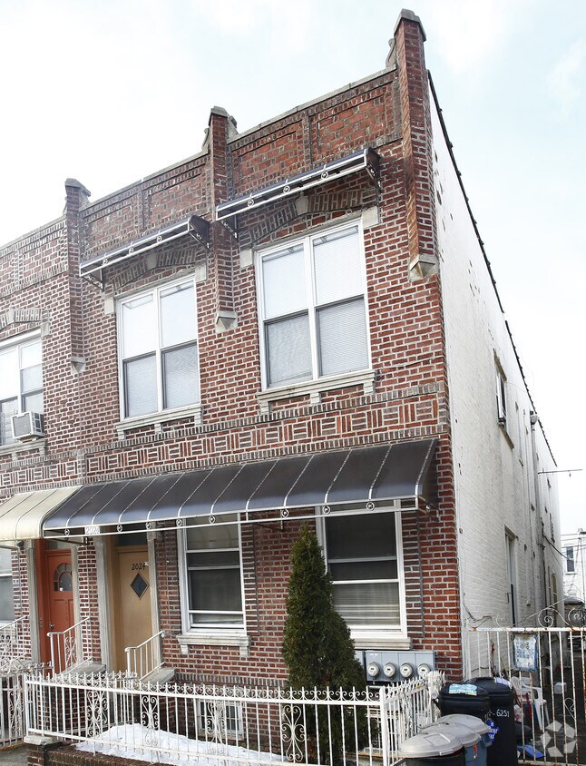 Building Photo - 2024 62nd St