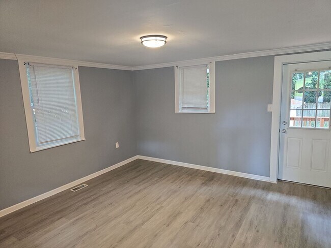 Foto del edificio - 2 Bed 1.5 bath house in Cayce