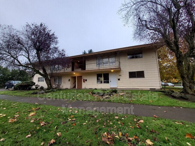 Building Photo - 1594 Tripp St SE