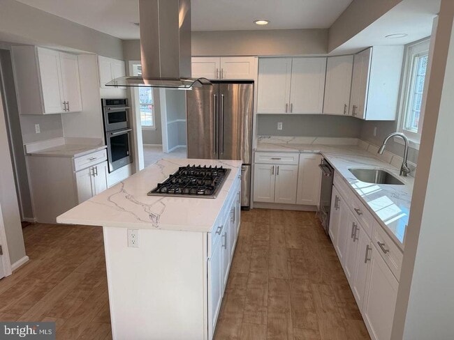 Building Photo - 6111 Richmanor Terrace