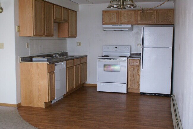 Building Photo - 5508-5513 Normandy St