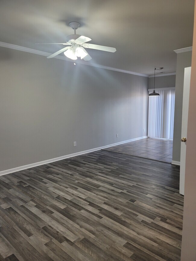 Foto del edificio - 126 Reid Ln