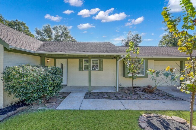 Foto del edificio - 4 Little John Ln