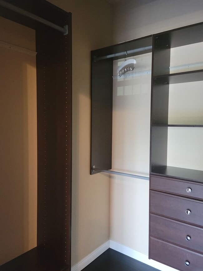 Foto del edificio - Trailwood Dr #2112