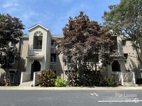 Building Photo - 9801 Emerald Point Dr