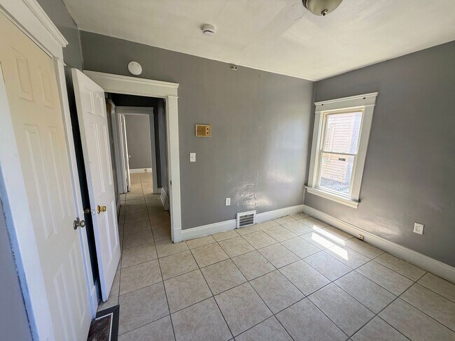 Foto del edificio - 12521-12523 Locke Ave