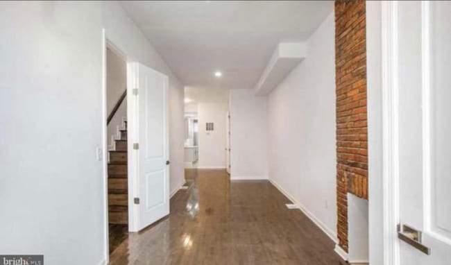 Foto del edificio - 815 N Calhoun St
