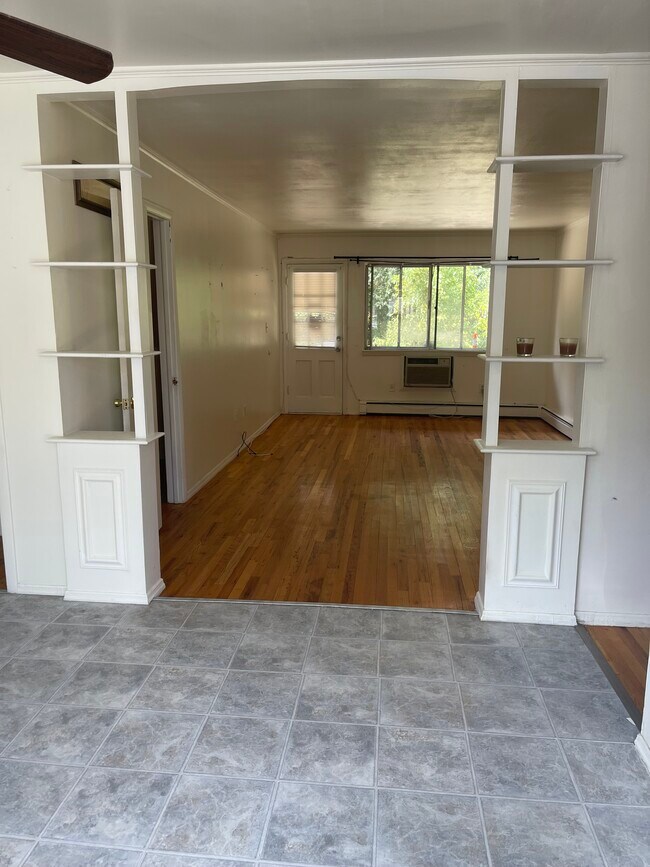 Foto del edificio - 321 Titusville Rd