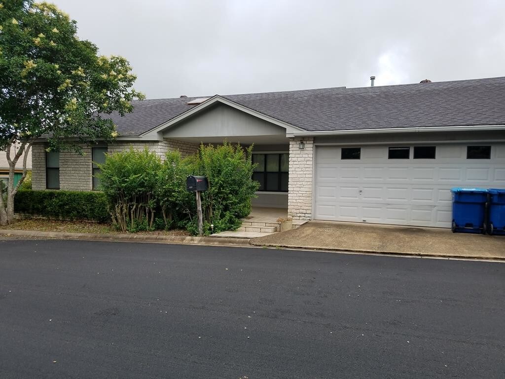250 Old Oaks, Kerrville, TX 78028 House for Rent in Kerrville, TX