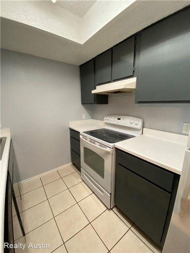 Building Photo - 2 br, 1 bath House - 603 Delmar Avenue Unit A