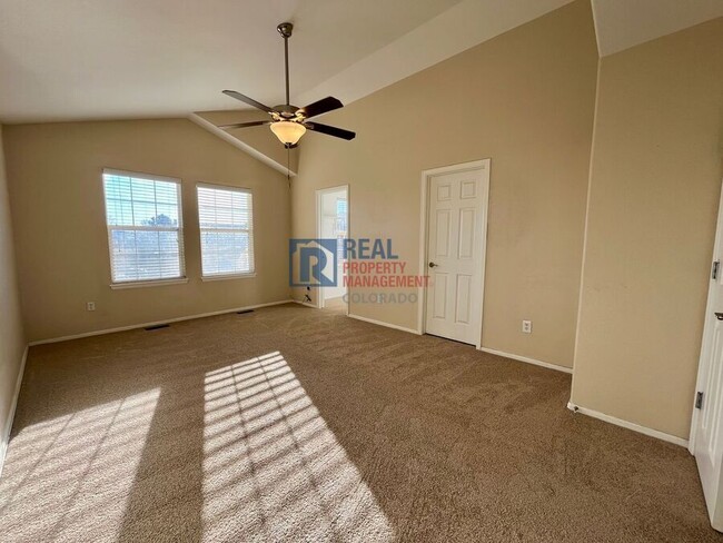 Foto del edificio - 5225 Deephaven Ct