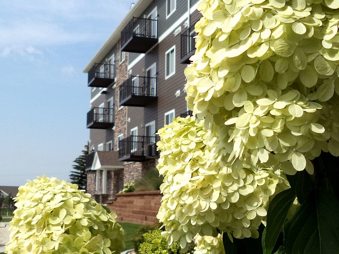 Coulee Ridge Apartments Bismarck, ND