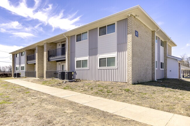 Foto del edificio - Sunset Village Apartments