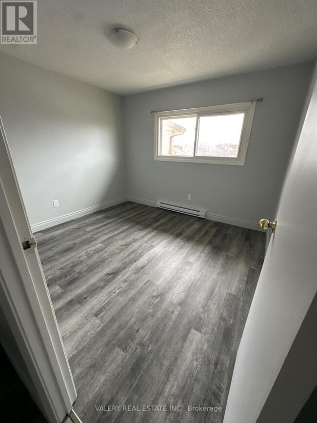 Building Photo - 9 Lowndes Ave