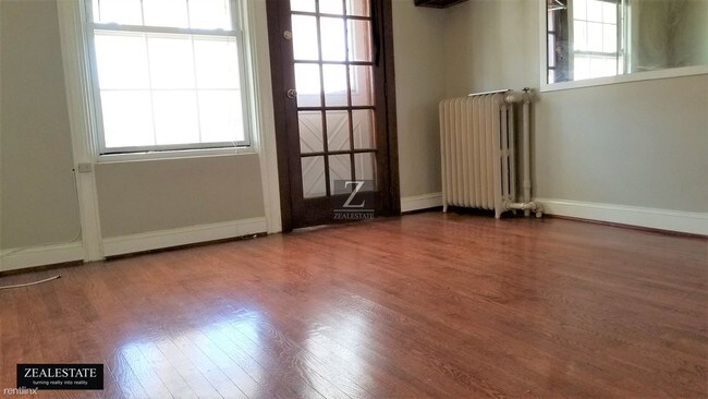 Foto del edificio - 796 E 4th St