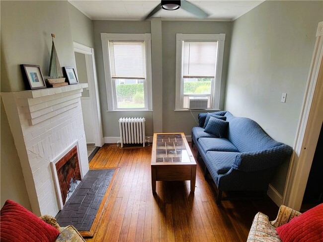 Building Photo - 10 Braman St