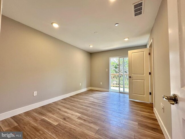 Foto del edificio - 1741 Fontain St