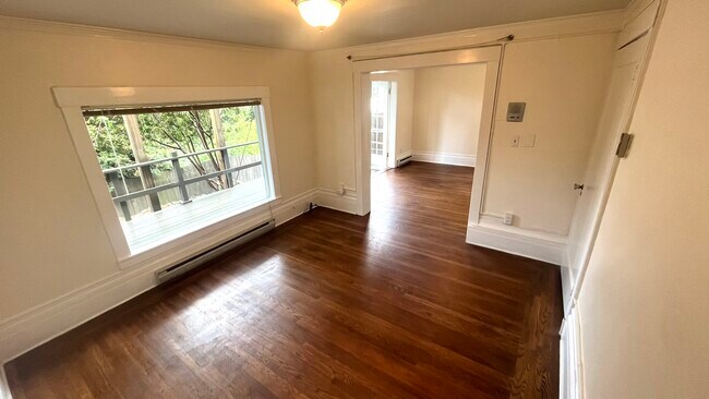 Bedroom - 429 Merritt Ave