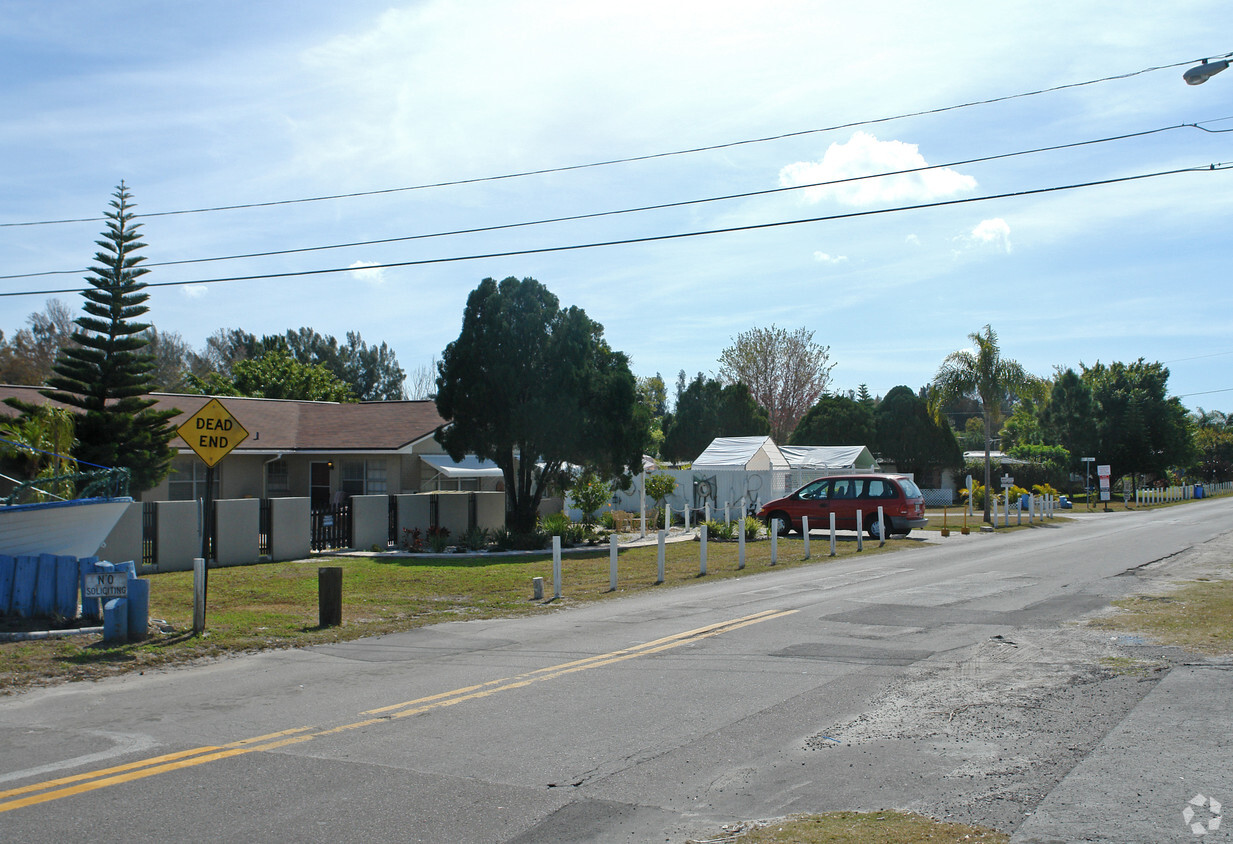 Primary Photo - Mariners Cove Mobil Home Park