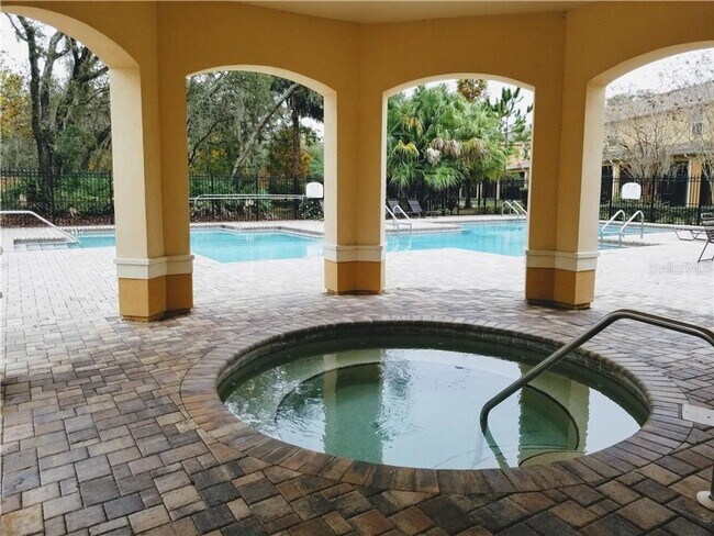 Building Photo - Lovely 3 bedroom 2.5 bath Townhome in Tampa