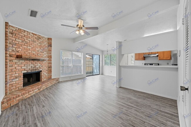 Foto del edificio - 1429 Brook Meadow Cir