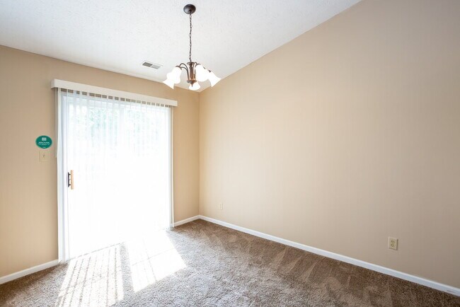 Foto del edificio - 421 N Shore Ct