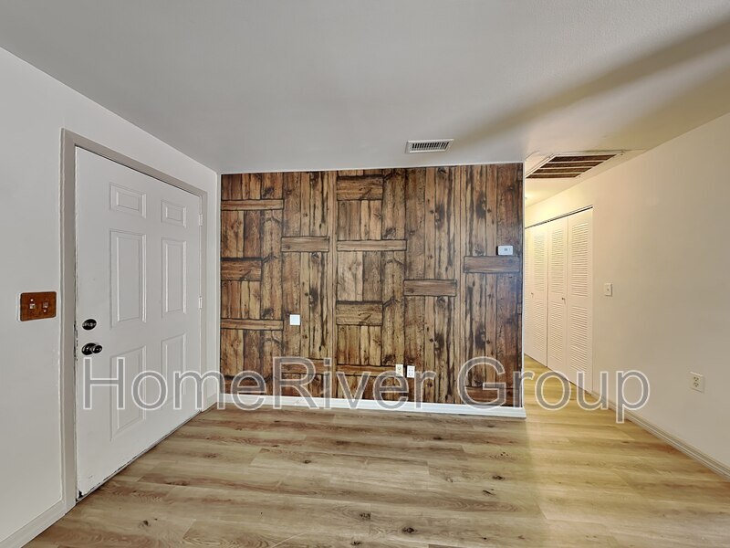 Primary Photo - 6153 Spring Hill Dr
