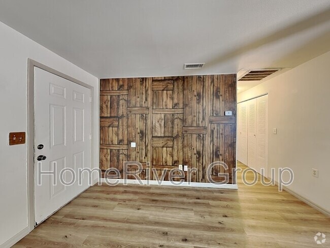 Building Photo - 6153 Spring Hill Dr
