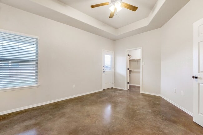 Building Photo - 118 Samuel Dr