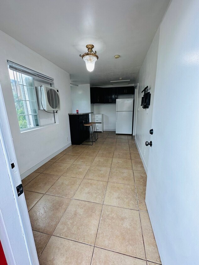 3511 Montclair St Unit NA, Los Angeles, CA 90018 Apartments in Los