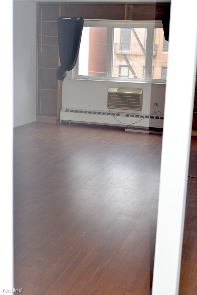Building Photo - 2427 43rd St