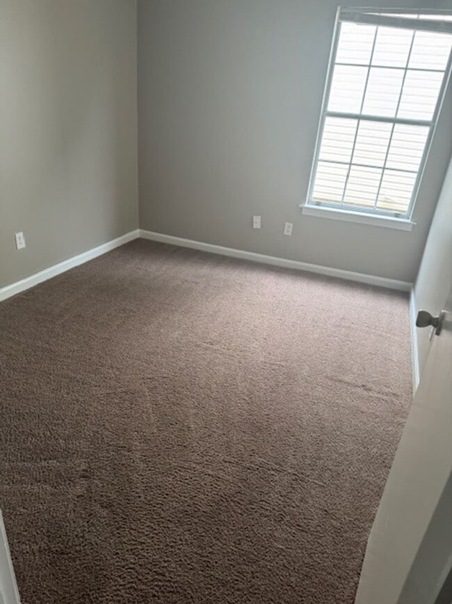 Building Photo - Renovated 3 Bedroom 2 Bath Home for Rent!!