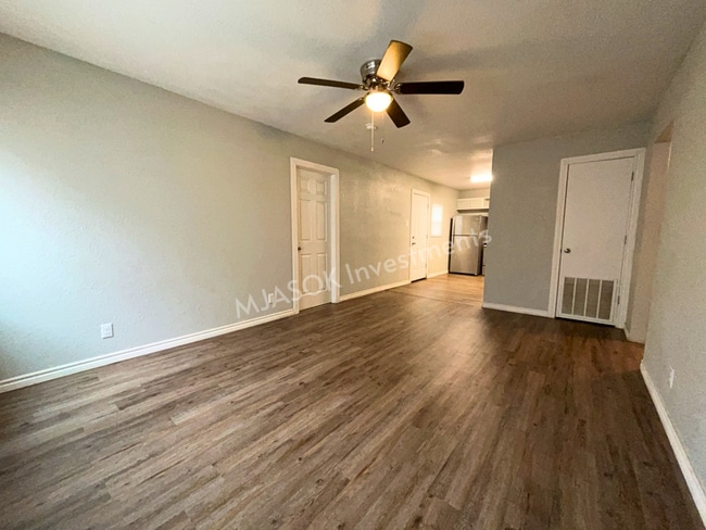Building Photo - 3-Bed, 2-Bath Home Minutes from Fort Sill – Move-In Ready!