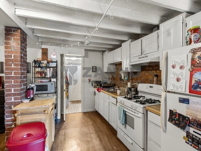 Foto del edificio - 35 Bowen St