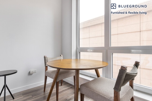 Building Photo - 61 W Erie St